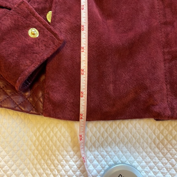 Isaac Mizrahi Live suede and quilted leather jacket with pockets.Burgundy color - Picture 7 of 11